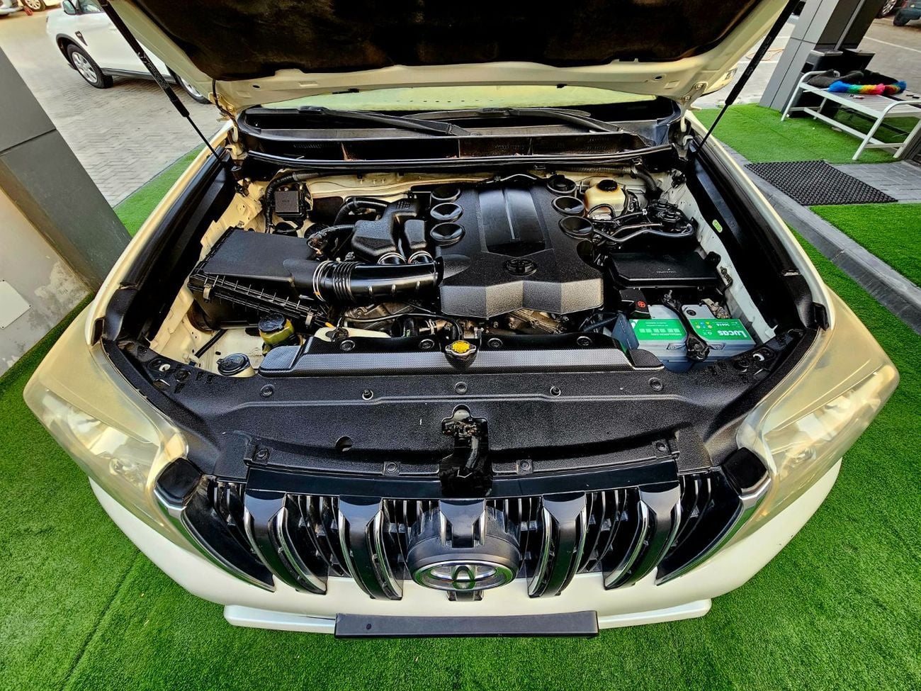 Toyota Prado TXL/ LEATHER SEATS/ DVD/ EXCELLENT CONDITION