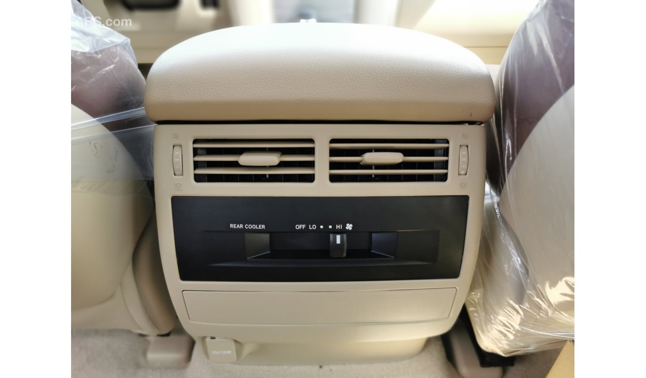 تويوتا لاند كروزر VXR 4.5L Diesel, Sunroof,  Leather/2-Power Seats, DVD+Rear DVD 18" Alloy Rims, CODE-TLCV8