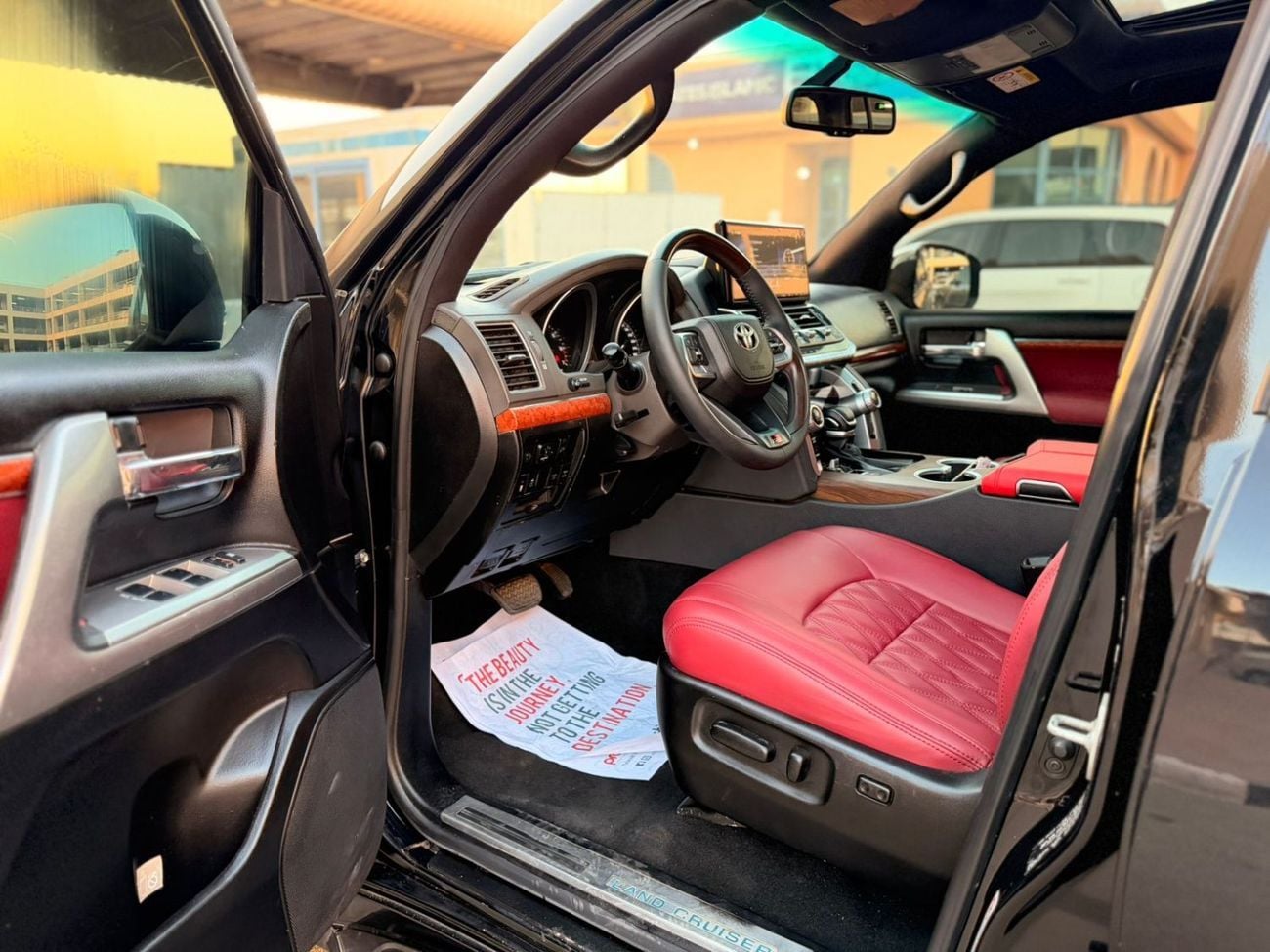 Toyota Land Cruiser GXR LANDCRUISER 2018 UPGRADE 2024 V8 LHD PETROL FULL OPTION GCC