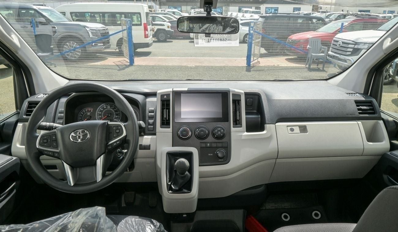 تويوتا هاياس DUBAI REGISTRATION - HIACE HIGHROOF 3.5 M/T GL - FUTAIM