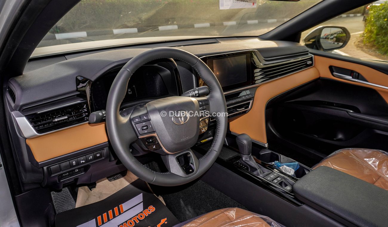 تويوتا كامري E Plus 2.5 L Hybrid