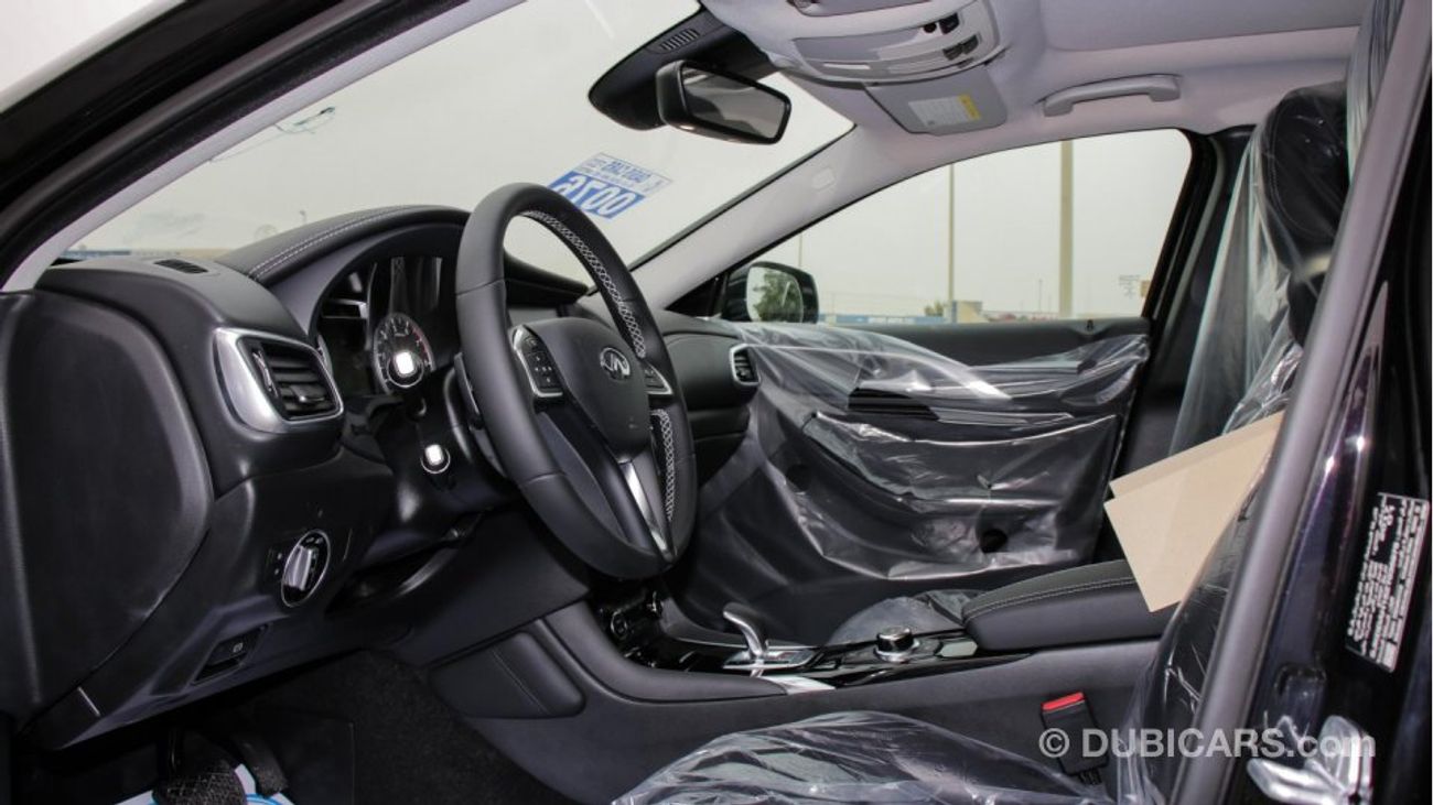 Infiniti Q30 1.6T Premium - GCC Specs - Zero KM