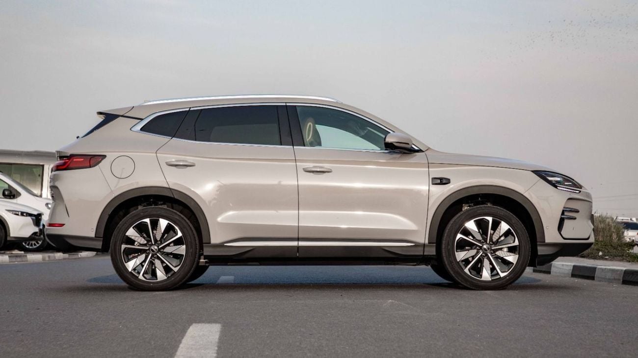 بي واي دي سونغ بلس EV 520KM LUXURY EDITION | 2025 | Ready Stock Limited QTY | For Local Registration +10% | RAMADAN REW