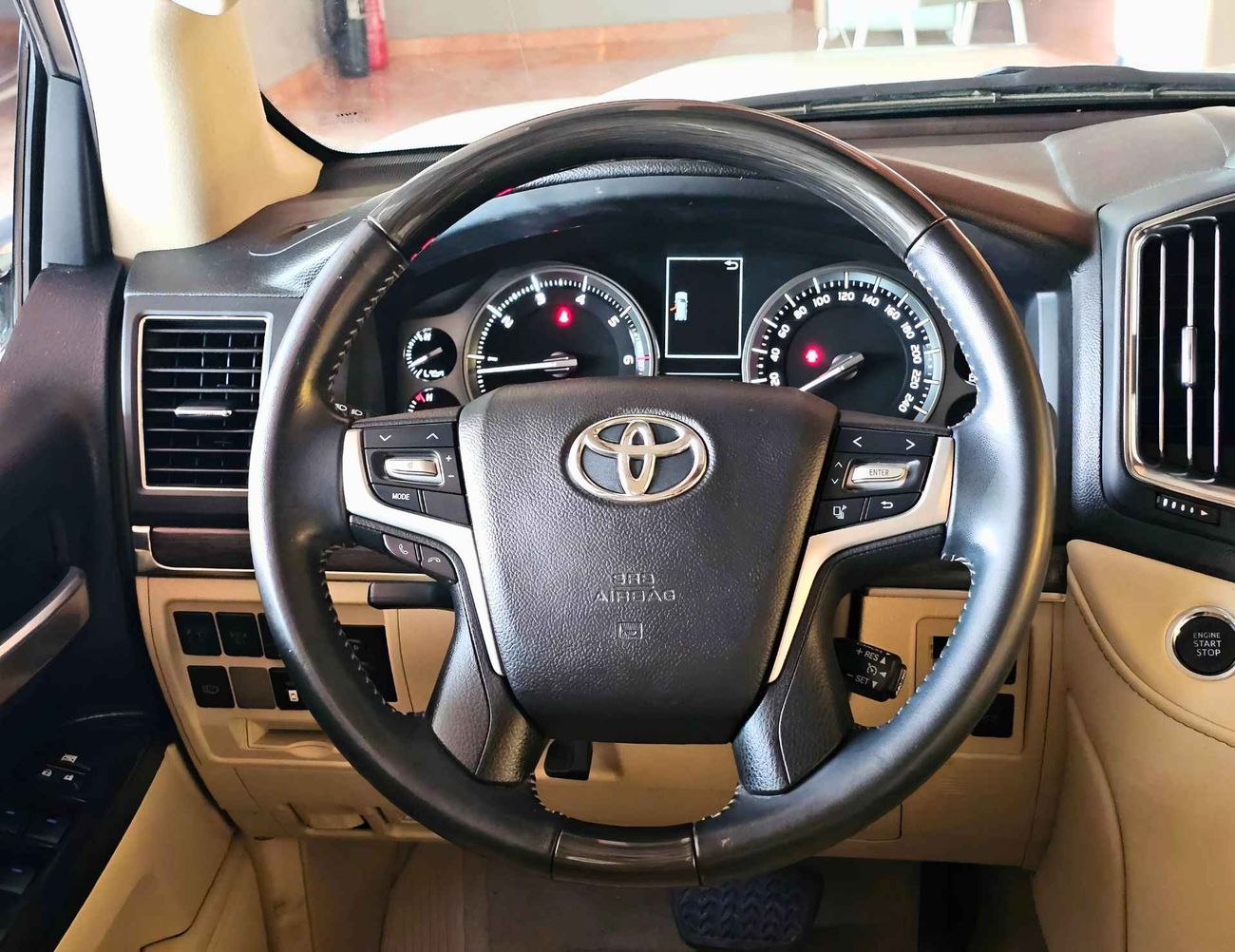 تويوتا لاند كروزر GXR/ V8 4.6L/ FULL OPTION / GCC / EXPORT ONLY / LOT#22256