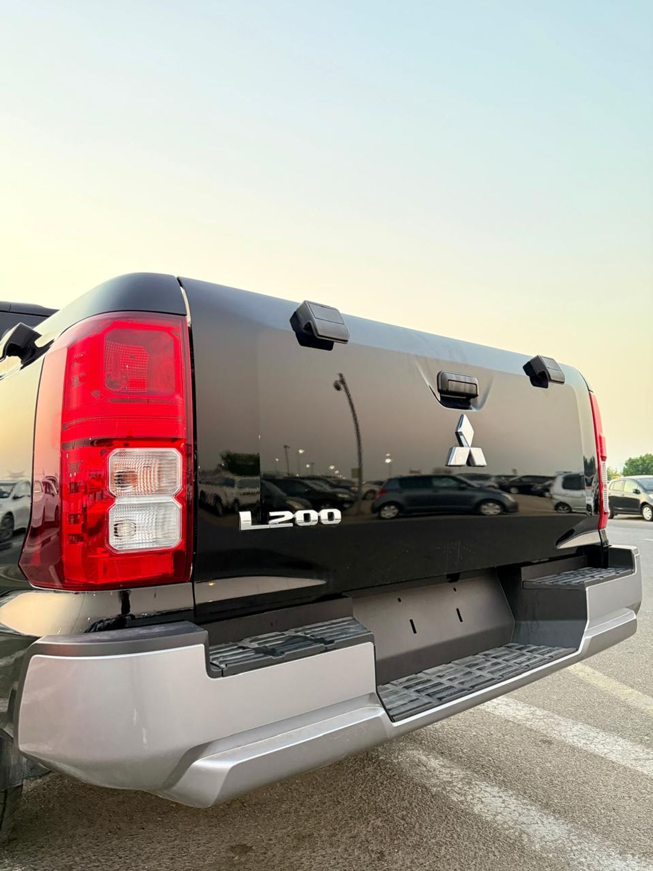 ميتسوبيشي L200 GL Double Cab Petrol 2.4L