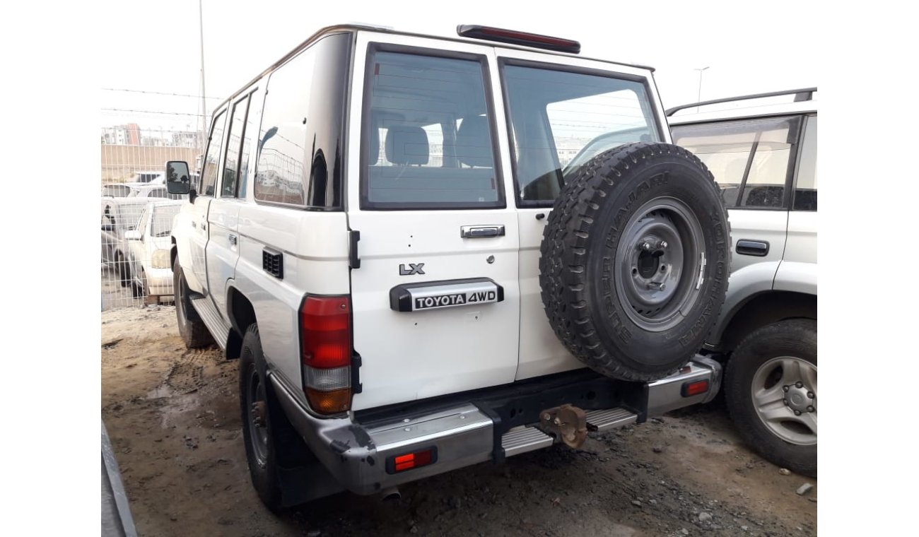 Toyota Land Cruiser SUV