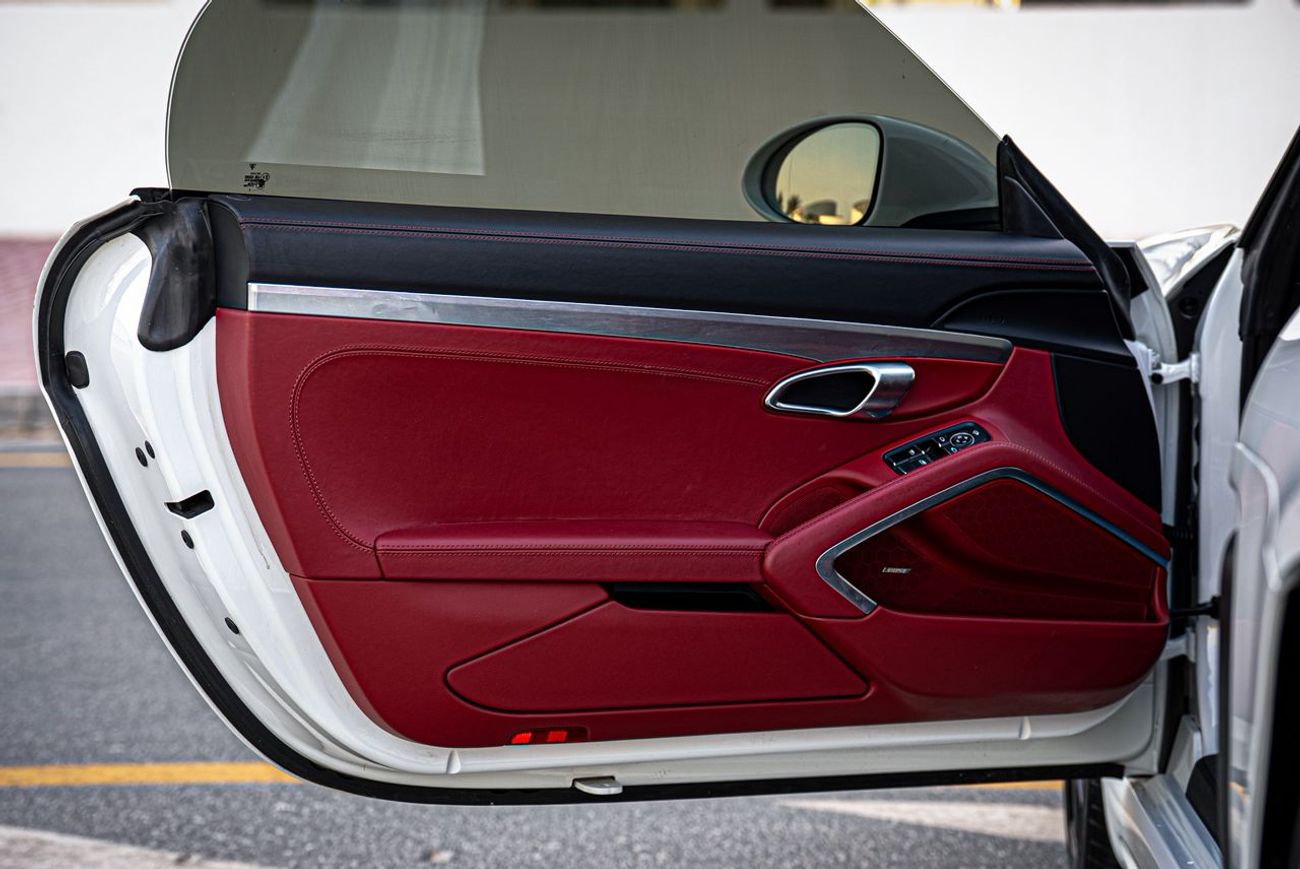 بورش بوكستر 718 GTS 4.0L A/T