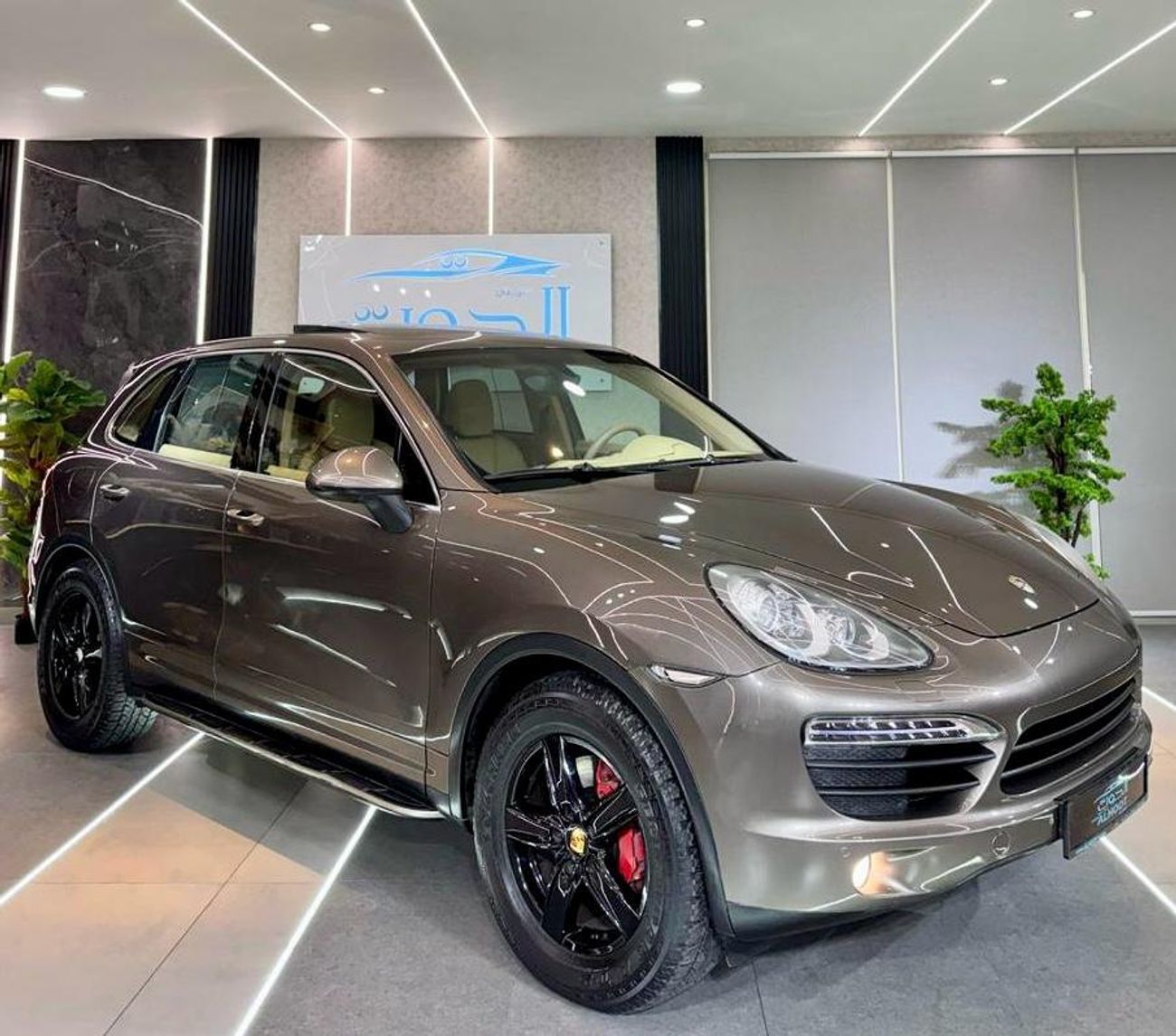 Porsche Cayenne S Platinum Edition 3.6L PORSCHE CAYENNE S V8 || GCC || FULL OPTIONS || FREE ACCIDENTS || NEW CONDITI