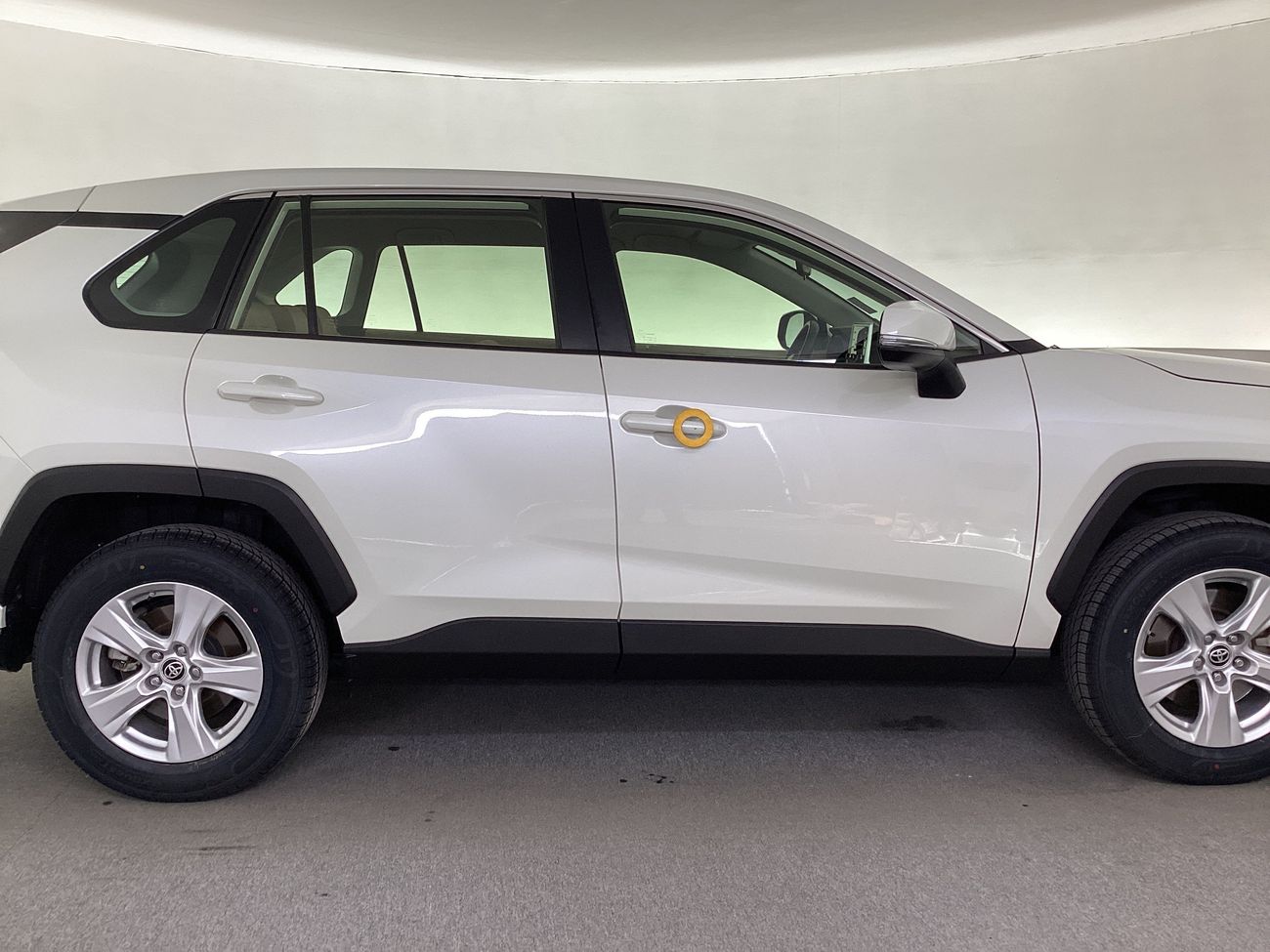 تويوتا راف ٤ EX | شامل الضمان | 0 ﺪﻔﻋﺓ ﺃﻮﻟﻯ