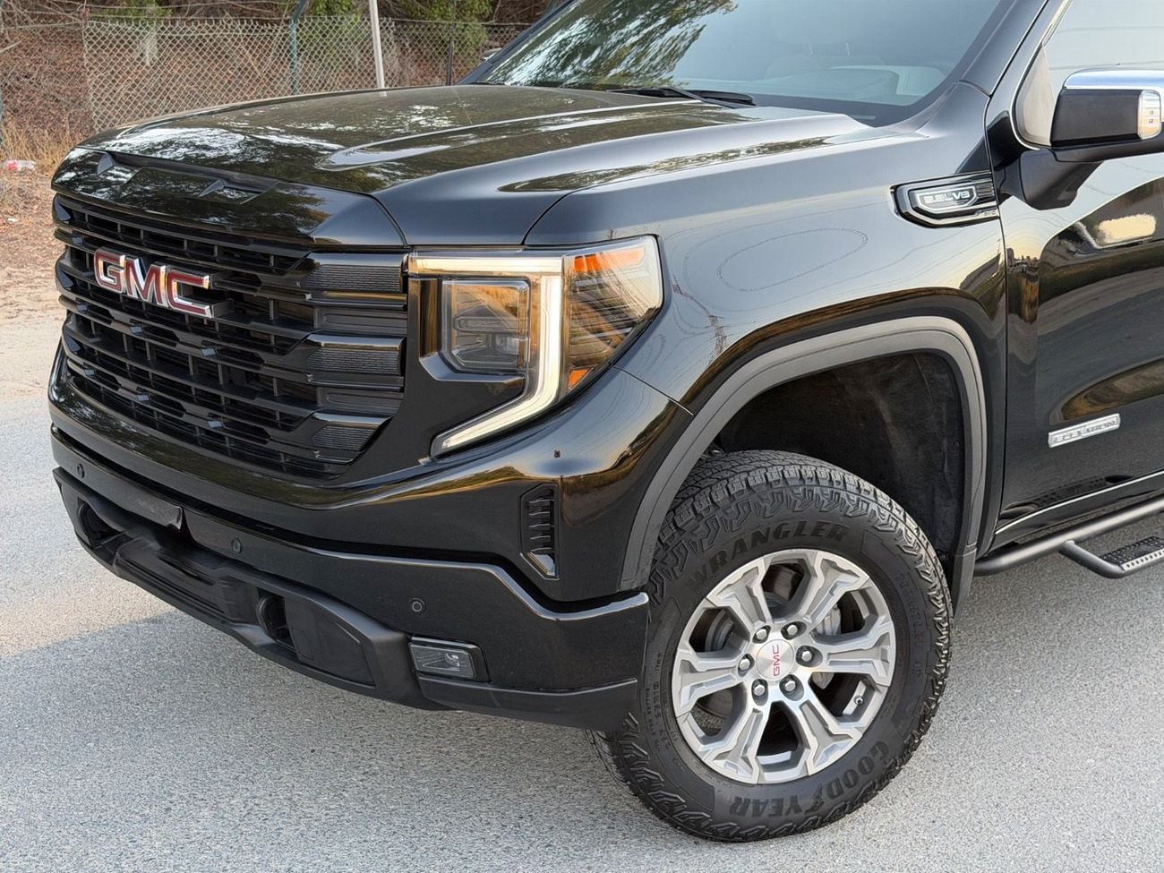 GMC Sierra 1500 REG/CAB ELEVATION