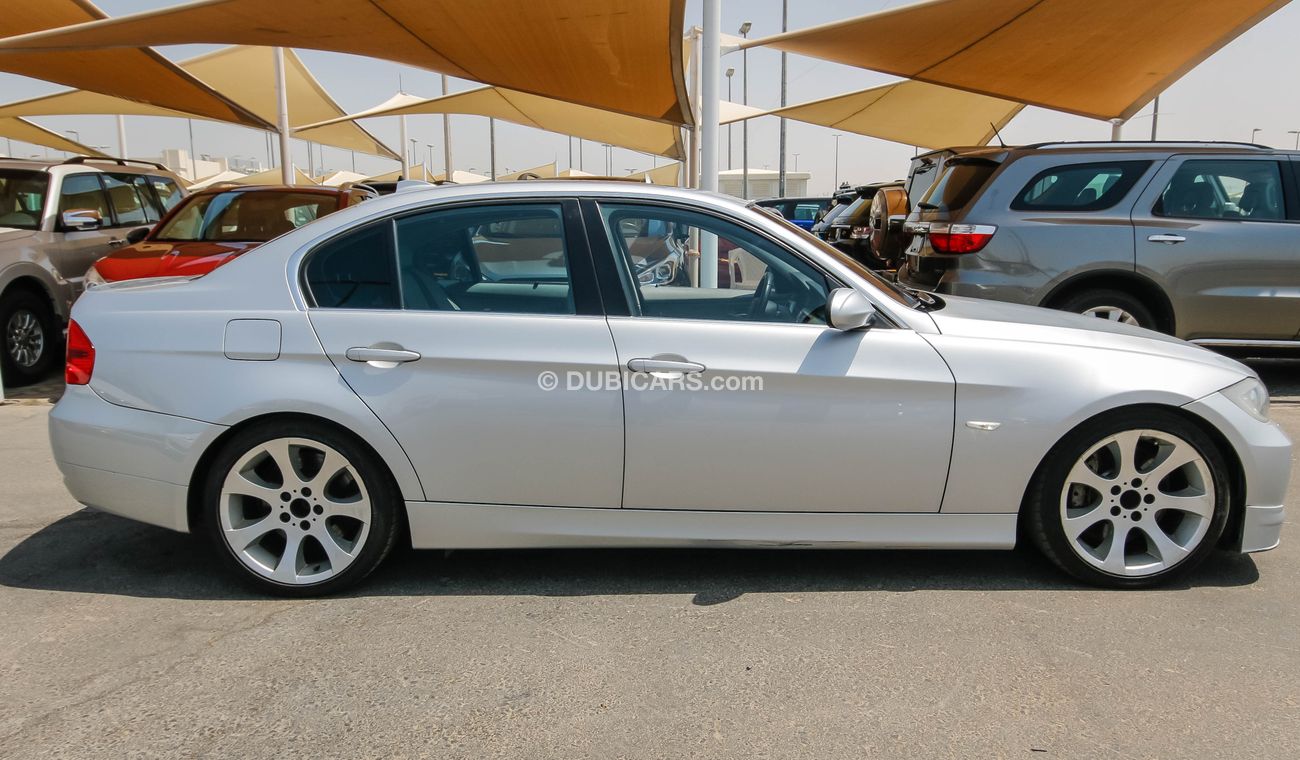 Used BMW 335i i 2007 for sale in Dubai - 69354