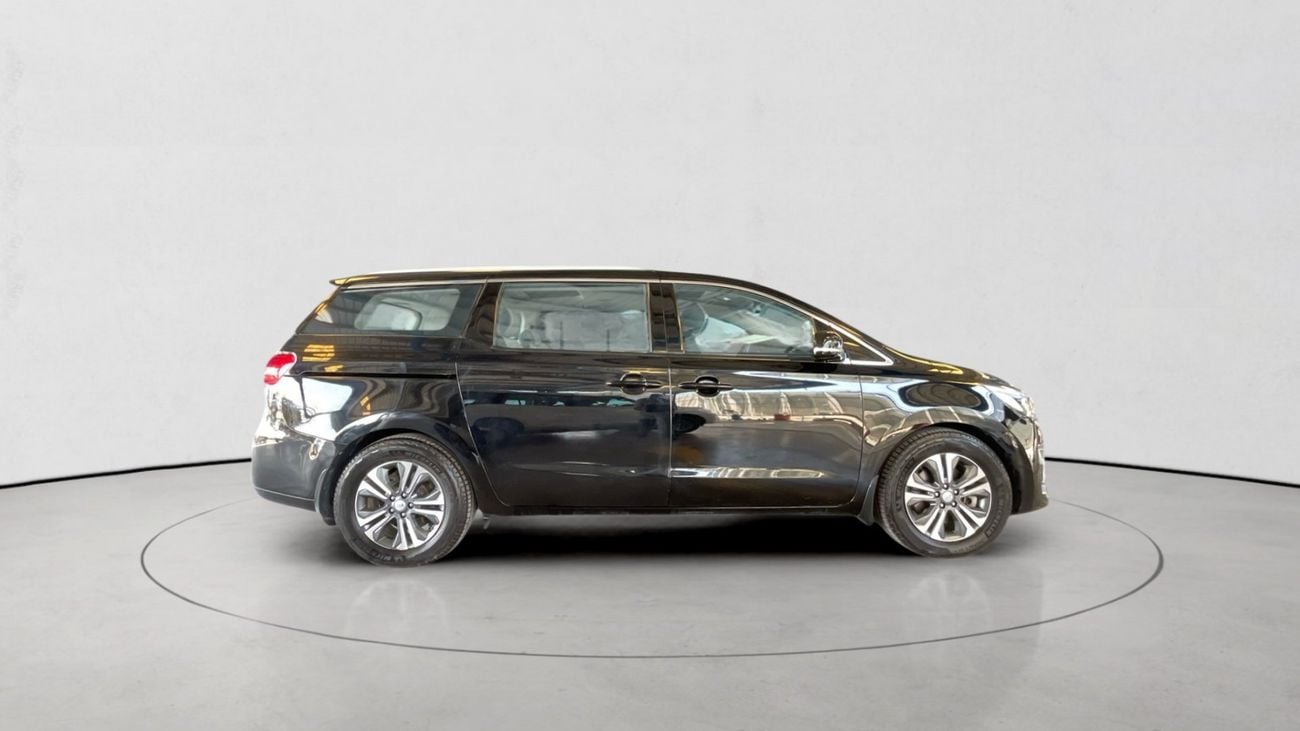 Kia Carnival 3.3 EX AUTO SRF | Guaranteed Warranty | 0 Down Payment