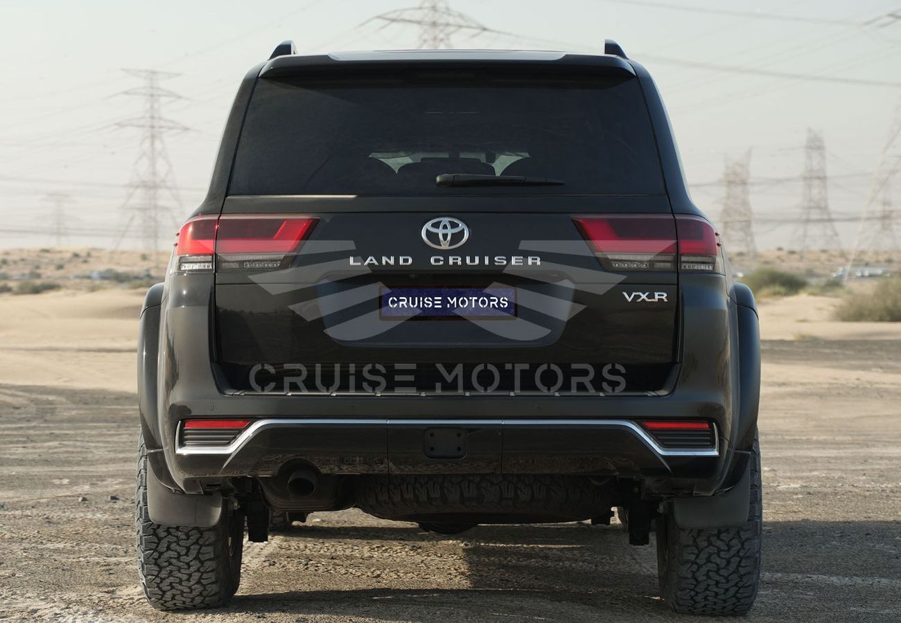 تويوتا لاند كروزر LC300 VIP XTREME EDITION 3.5 Petrol AT MY2025 – BLACK