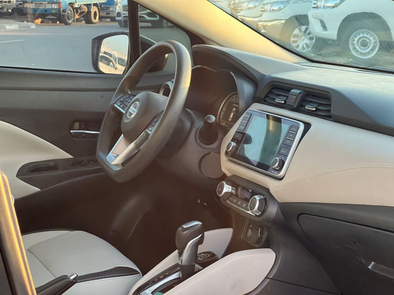 Nissan Sunny 2022 Nissan Sunny 1.6L V4  GCC - FWD  - Full Option - Radar & Sensor 360* CAM - Agency Serviced