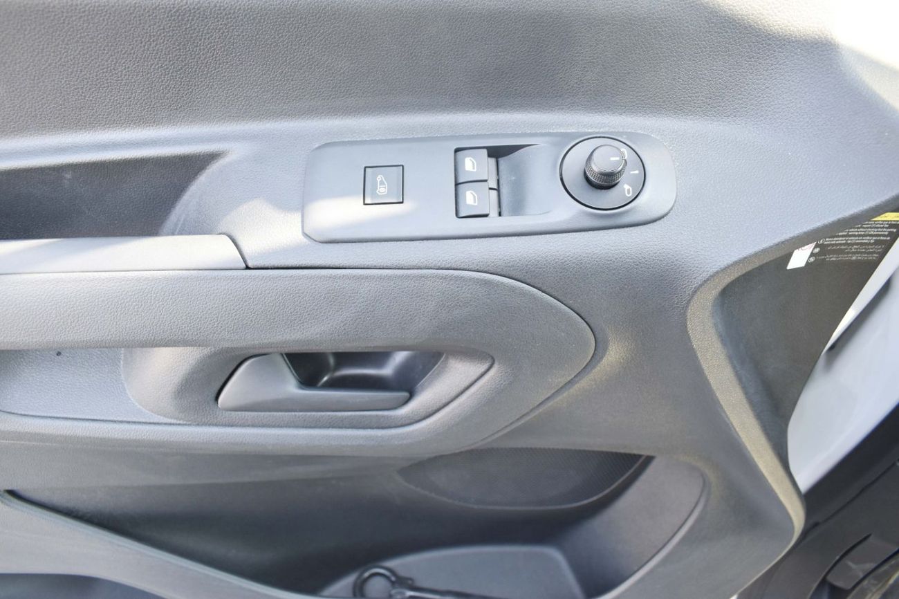 Peugeot Partner Peugeot Partner van, 1.6L Manual Transmission- 2024