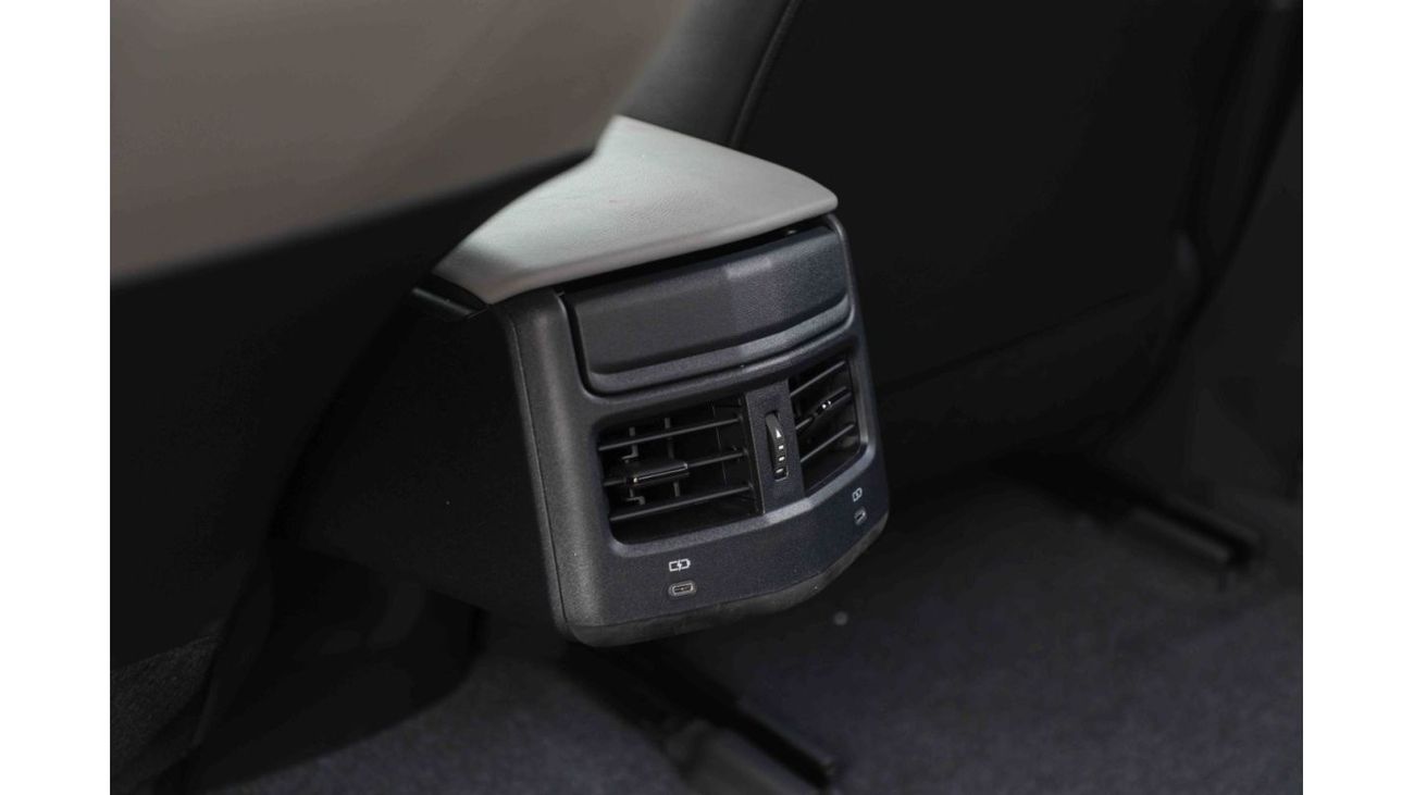 تويوتا bZ3 تويوتا بي زد 3 ايليت برو 517 2024 - اسود من داخل رمادي | تصدير فقط