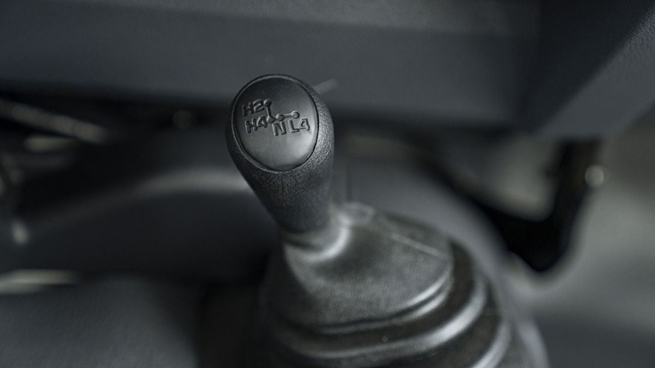 تويوتا لاند كروزر Toyota Landcruiser LC78 3doors diesel 2.8L RHD