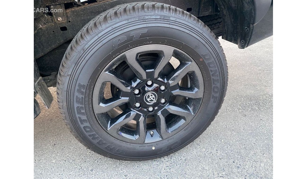 تويوتا هيلوكس 4.0 TRD Full Option