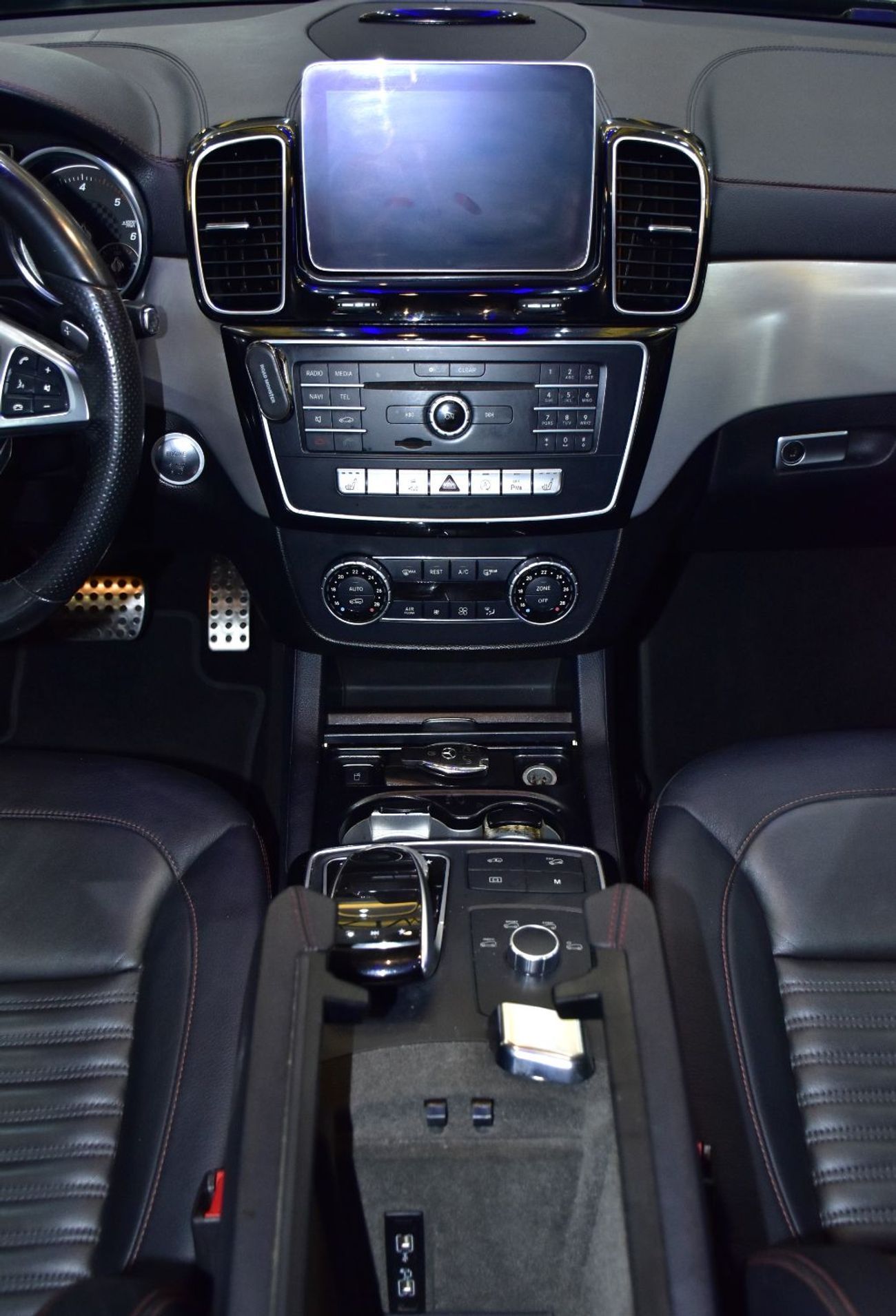 Mercedes-Benz GLE 350d EXCELLENT DEAL for our Mercedes Benz GLE 350d ( 2018 Model ) in Black Color European Specs