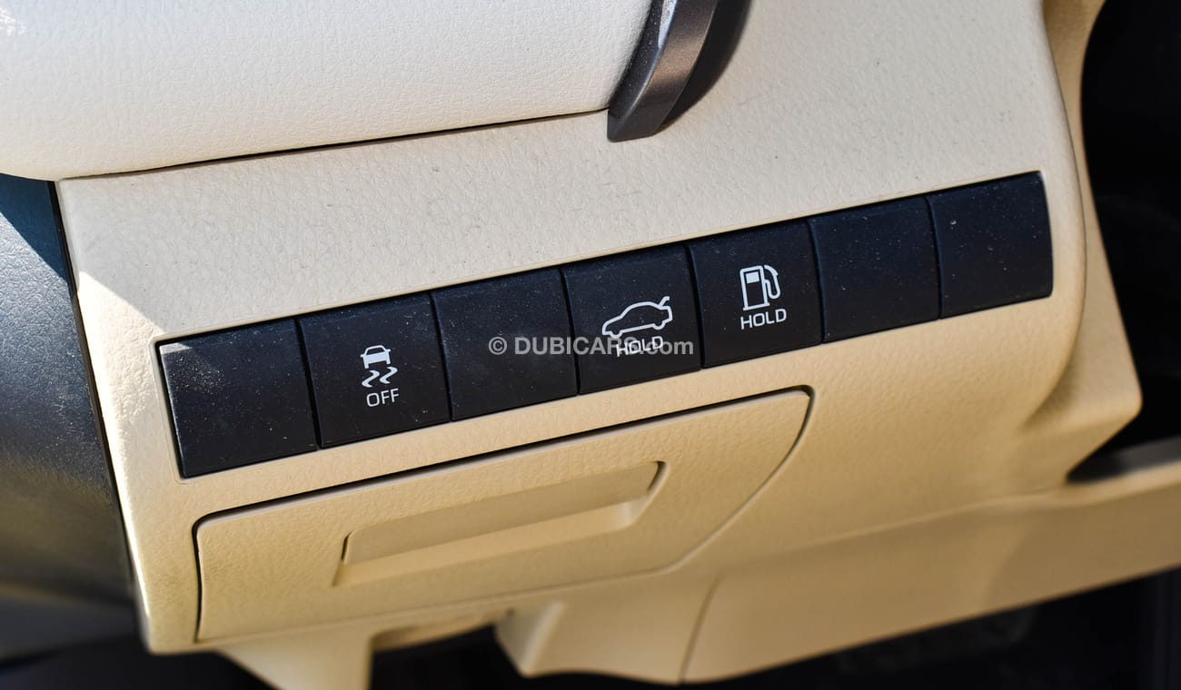 Toyota Camry LE 2.5L