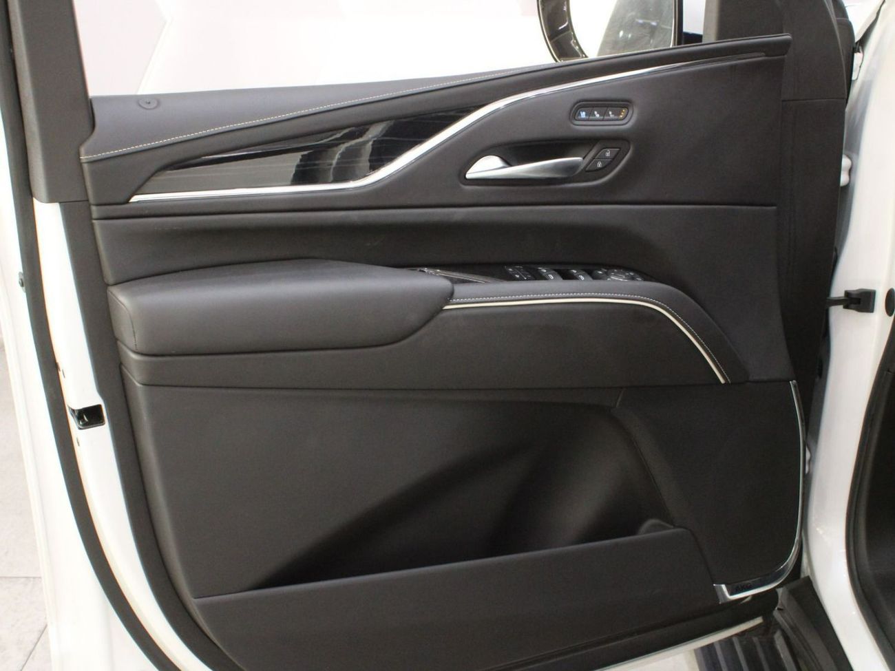 كاديلاك إسكالاد Escalade V | with Warranty