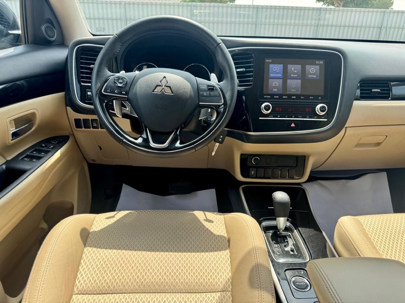 Mitsubishi Outlander GLX 865-Monthly l GCC l 4wd, Cruise, Camera l Accident Free