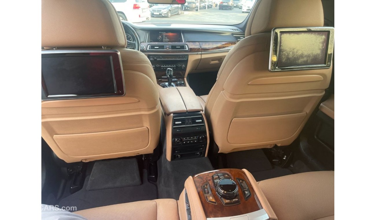 BMW 750Li Executive BMW 750 Li_TWIN POWER TERBO _GCC_2015_Excellent Condition _Full option