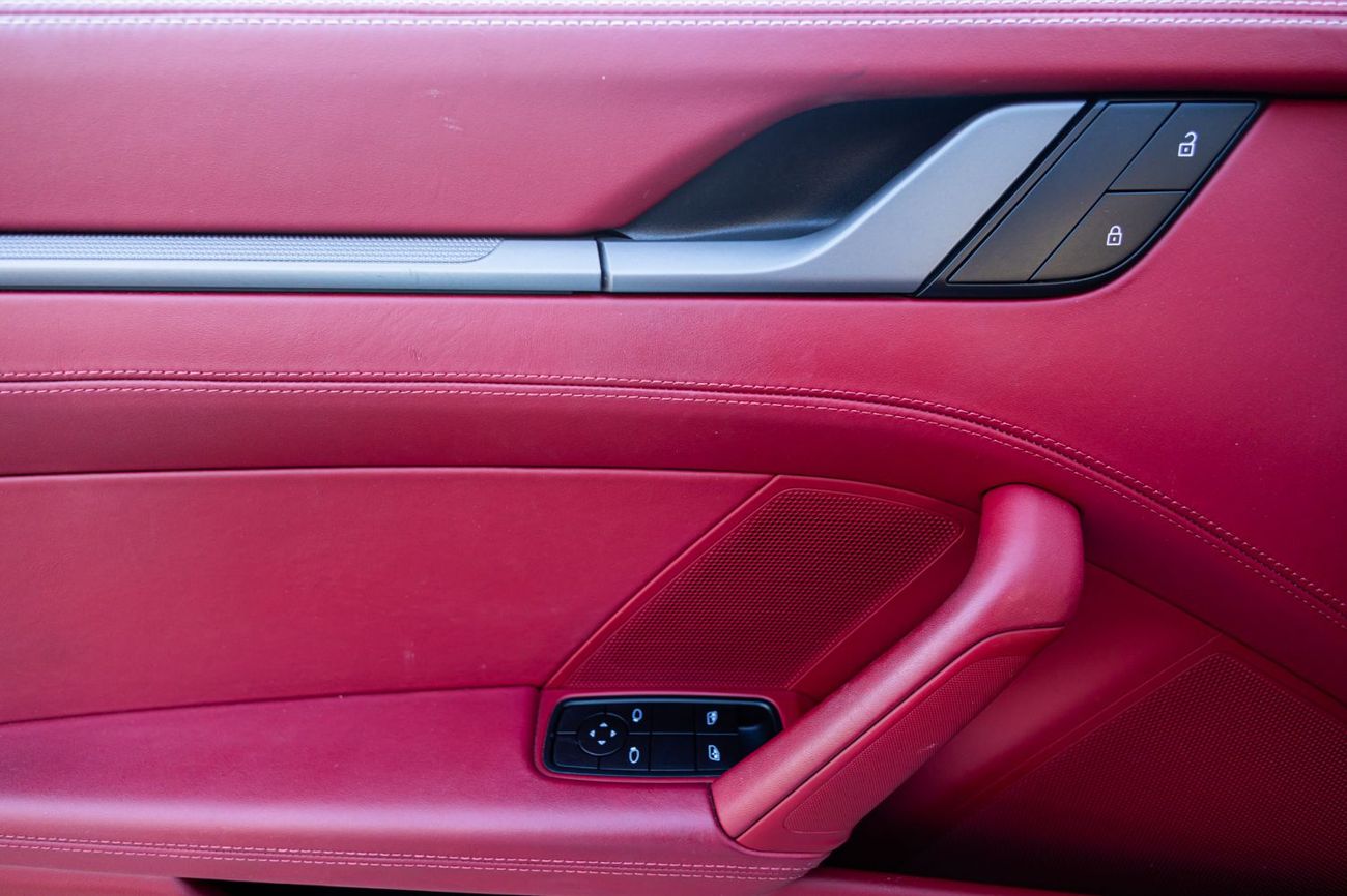 بورش 911 Carrera 4 3.0L (444 HP) Coupe