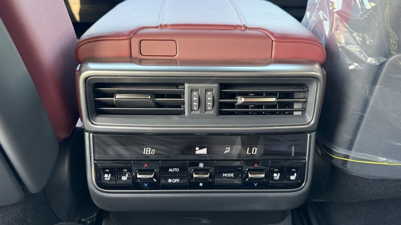 Lexus LX 600 Signature 3.5L ( CYL) LEXUS LX Signature 3.5L TITANIUM