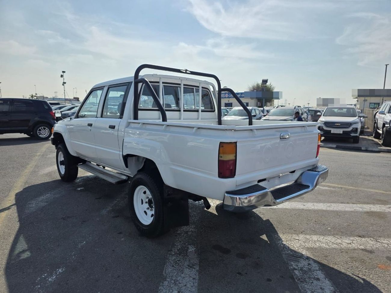 Toyota Hilux TOYOTA HILUX PICKUP RHD 1988 MODEL 2.4 L DIESEL MANUAL(PM76064)