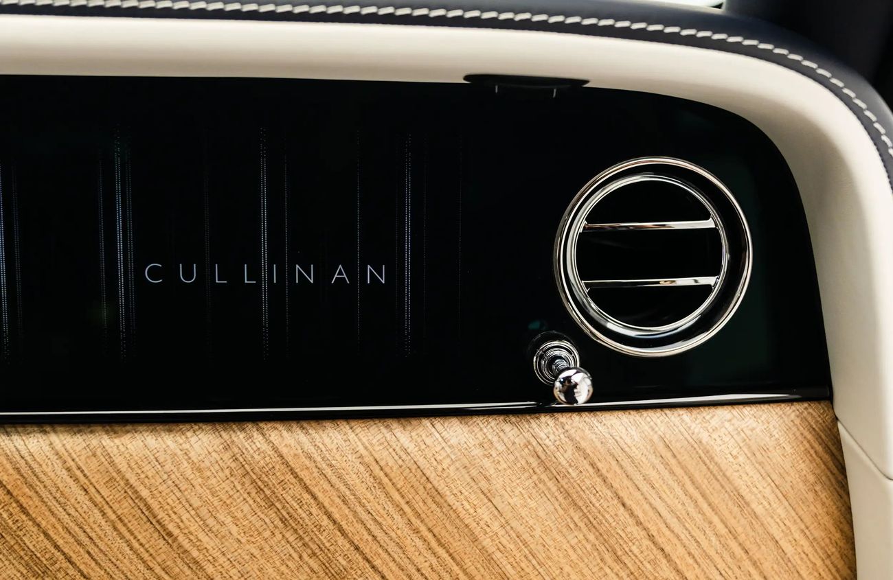 رولز رويس كولينان 6.75L V12 Twin-Turbocharged Engine | Warranty