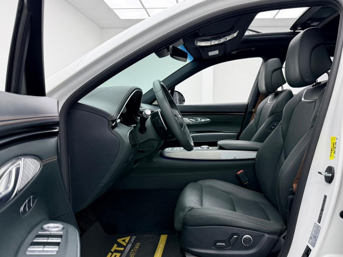 Genesis GV70 2024 Genesis GV70 Prestige, 2029 Genesis Warranty + Service Pack, Full Genesis Service History, GCC