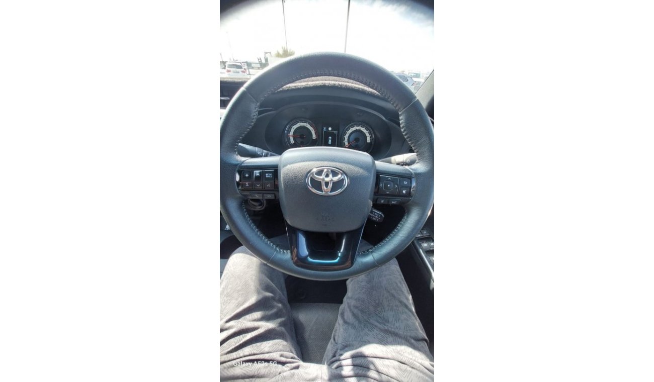 Toyota Hilux TOYOTA HILUX 2019 MODEL RIGHT HAND DRIVE 2.8CC DIESEL FULL OPTION 1GD ENGINE 6-SPEED FLOOR SHIFT