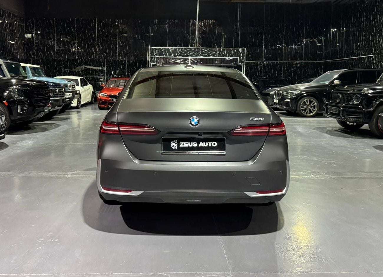 BMW 520i PURE BMW 5 Series 520 2025 | Full PPF | GCC | Low Mileage | AGMC Warranty 2030 | AGMC Service 2030