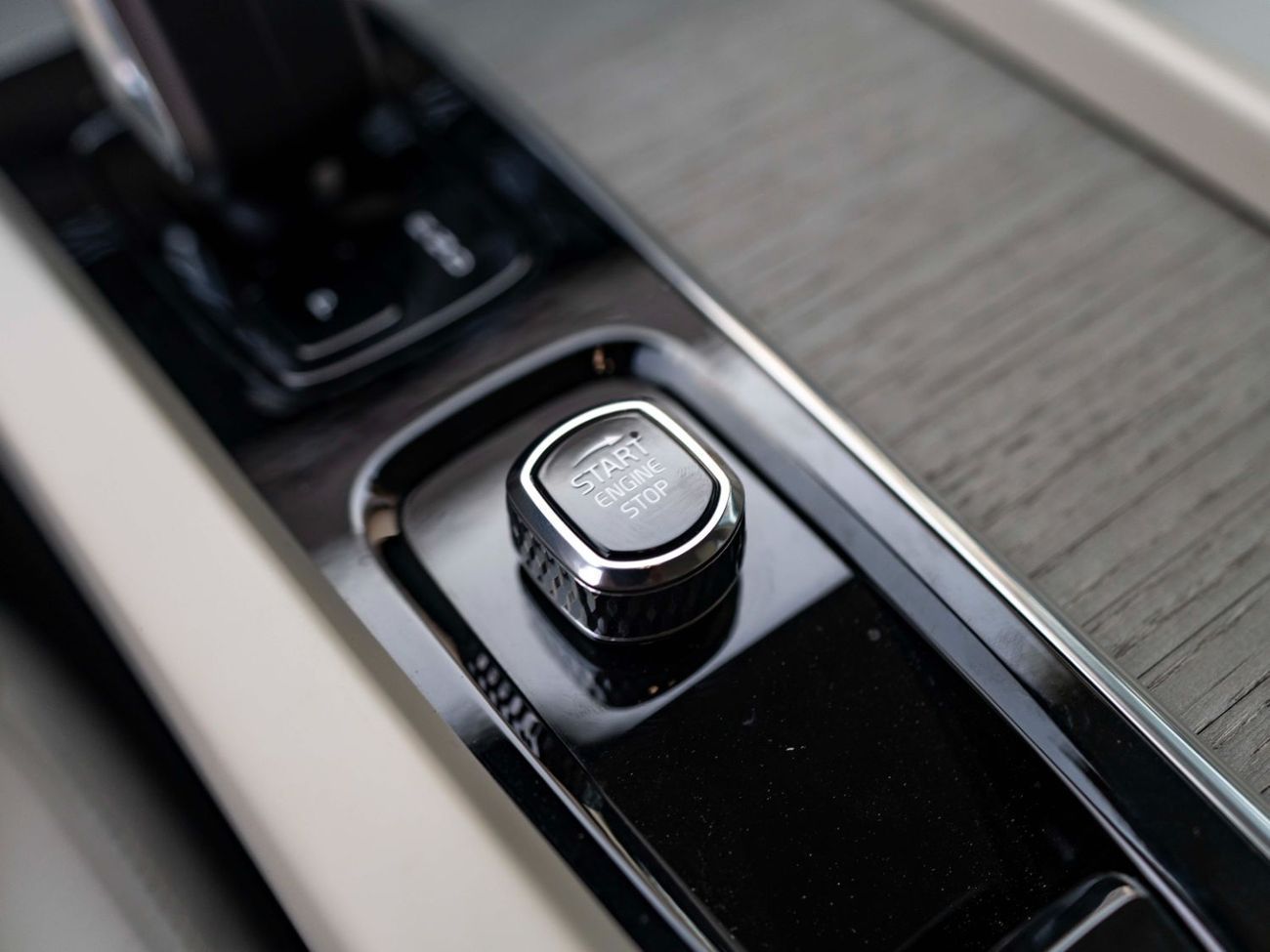 فولفو XC 60 B5 Core