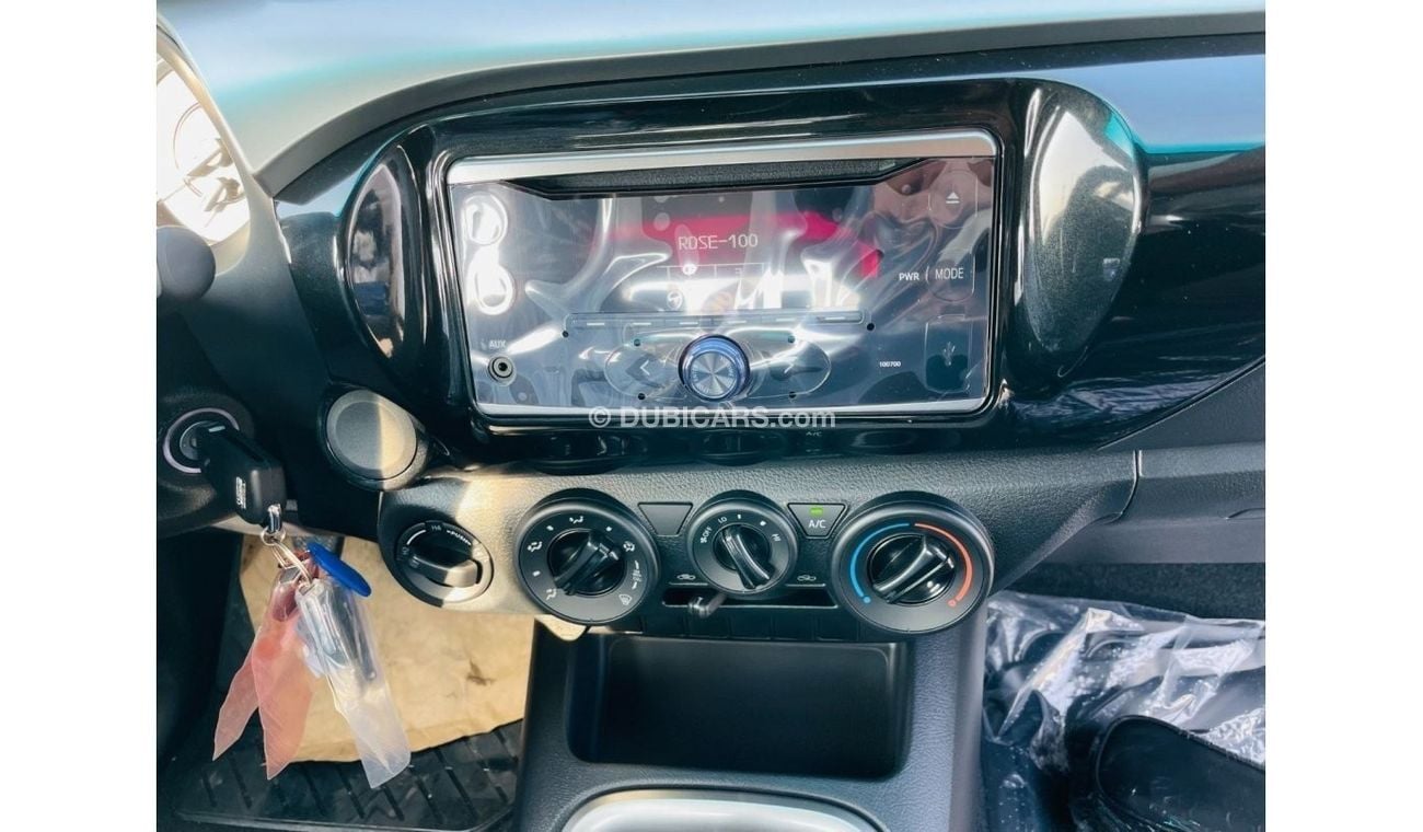 Toyota Hilux 2.4L DIESEL Manual Wide Body Tailgate Handle EUROPE SPECIFICATION Спецификация для Европы