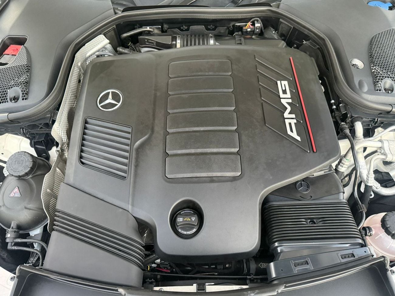 مرسيدس بنز ايه ام جي جي تي 53