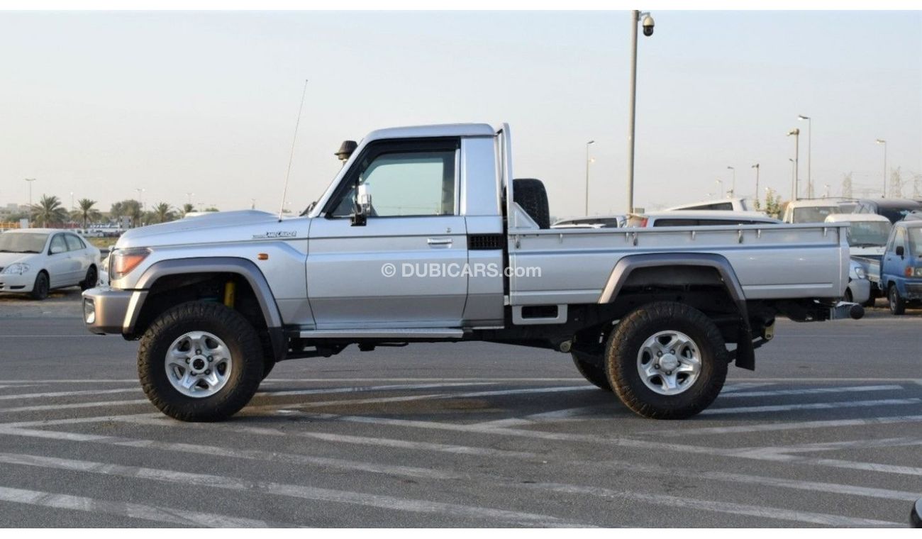 Toyota Land Cruiser Pick Up