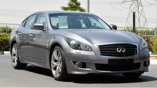 Infiniti q70 price uae