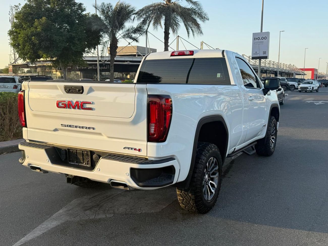 GMC Sierra 5.3L V8 AT4 Regular Cab (AWD)