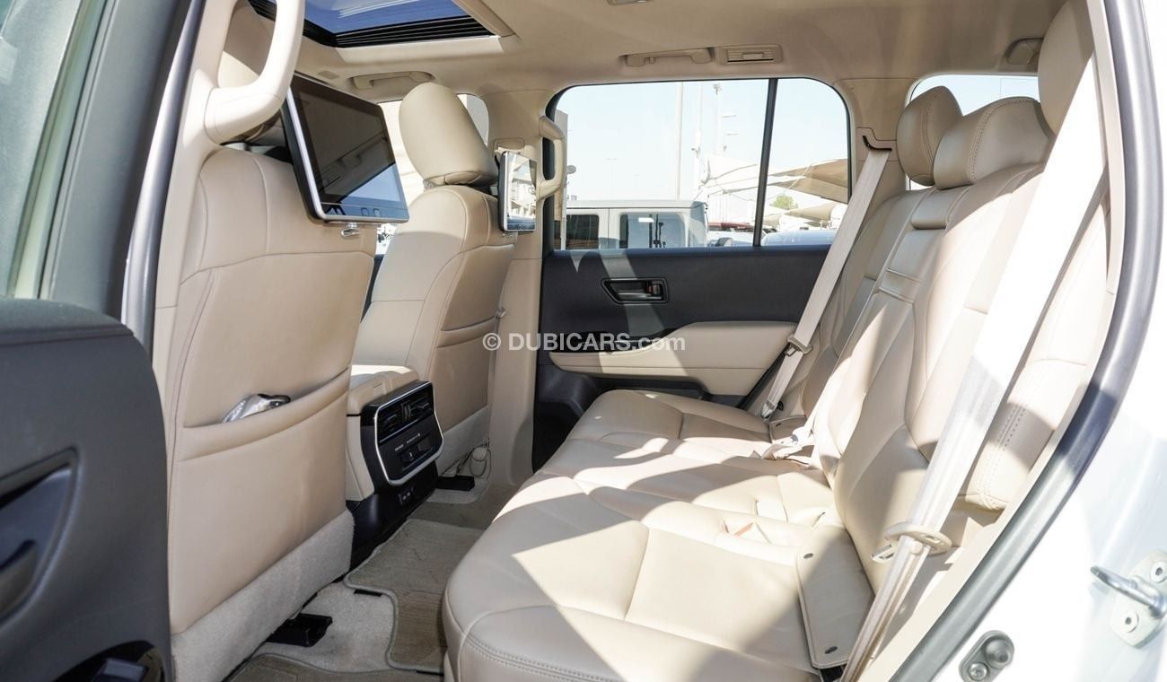 Toyota Land Cruiser GXR 3.5 L Twin turbo V6