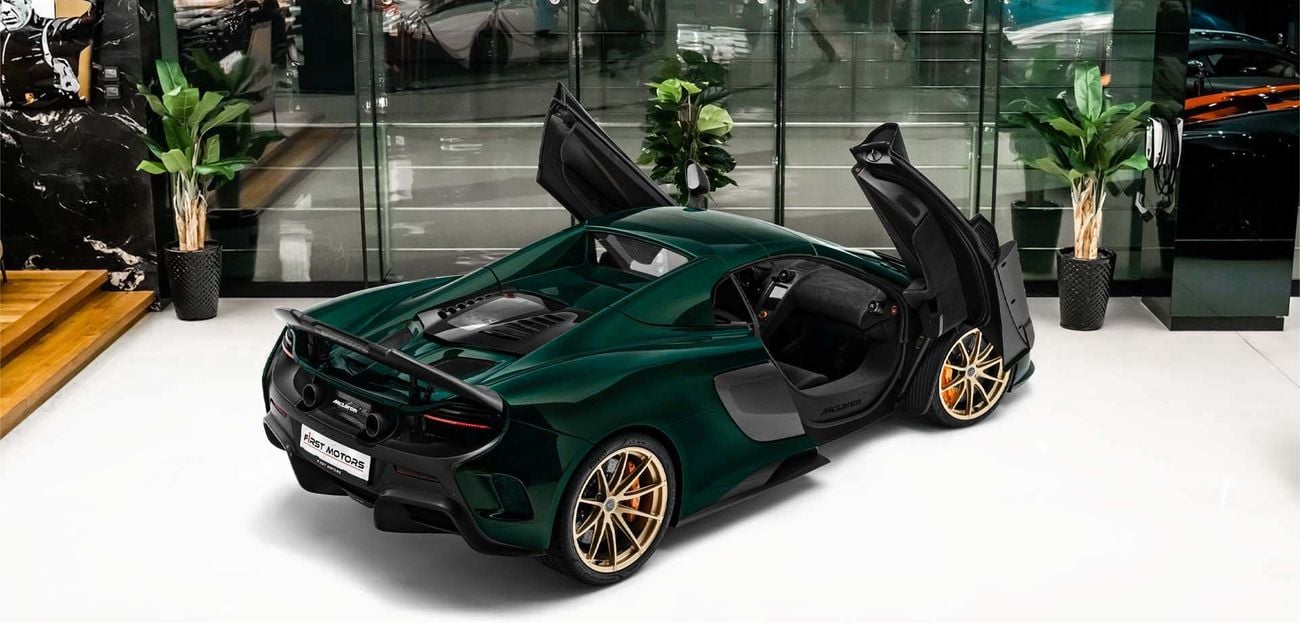 McLaren 675LT 3.8L V8 Twin-Turbocharged Engine