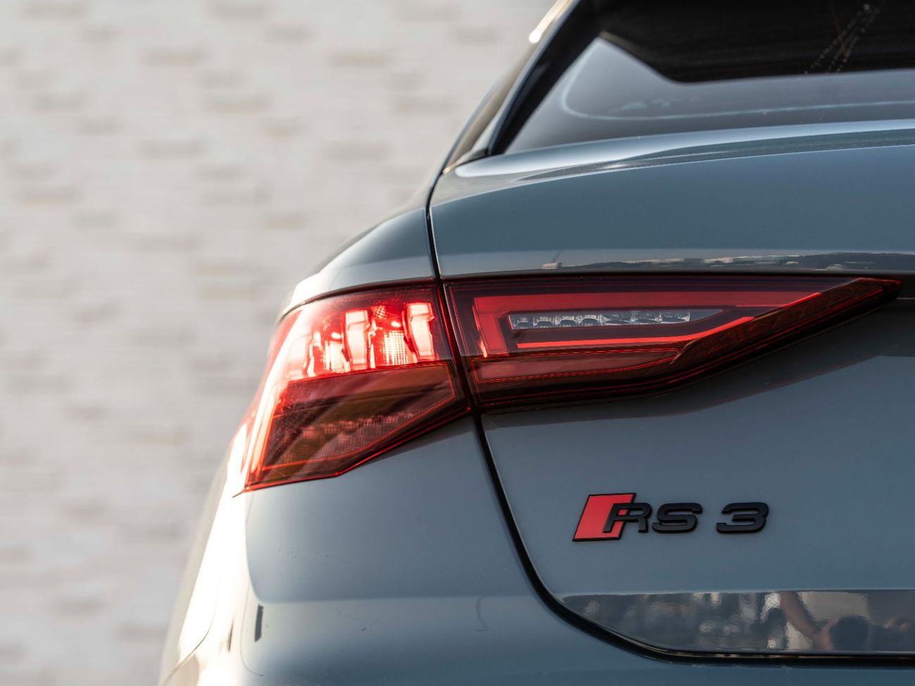 أودي RS3 TFSI quattro 2.5L Sportback