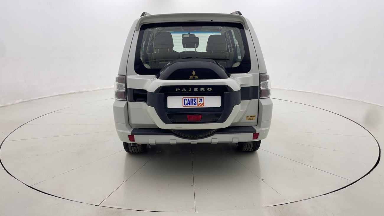 ميتسوبيشي باجيرو GLS HIGHLINE 3.8 | بدون دفعة مقدمة | اختبار القيادة في المنزل