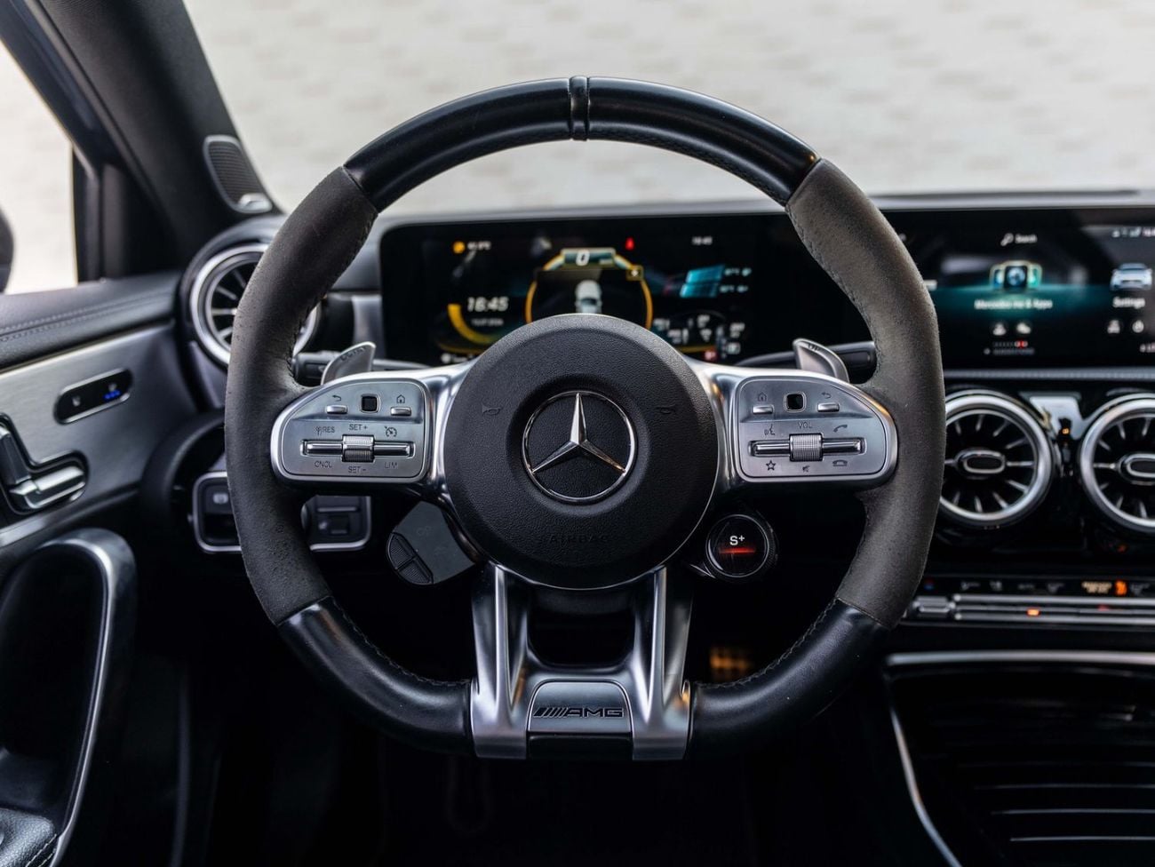 Mercedes Benz A45 AMG- S