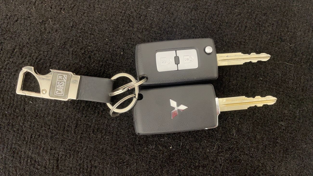 ميتسوبيشي باجيرو GLS H/L SIGNATURE EDITION 3.8 | بدون دفعة مقدمة | اختبار القيادة في المنزل