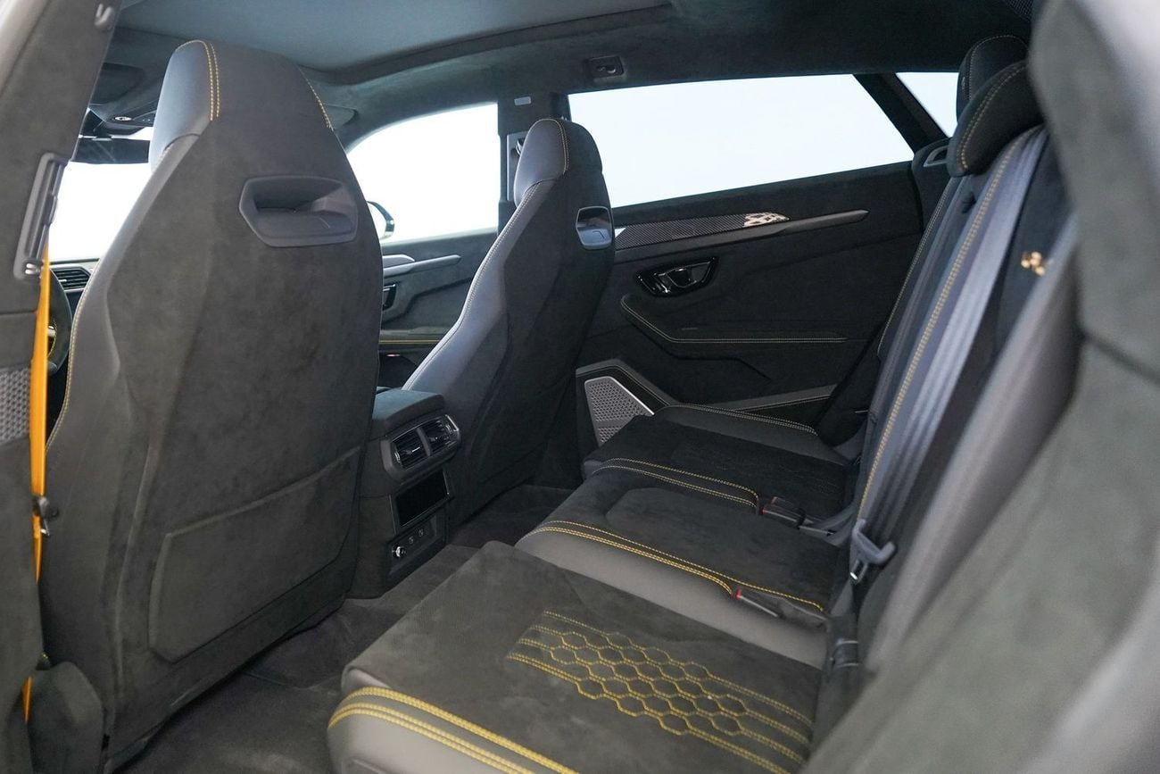 لامبورغيني اوروس 4.0T V8 Performante