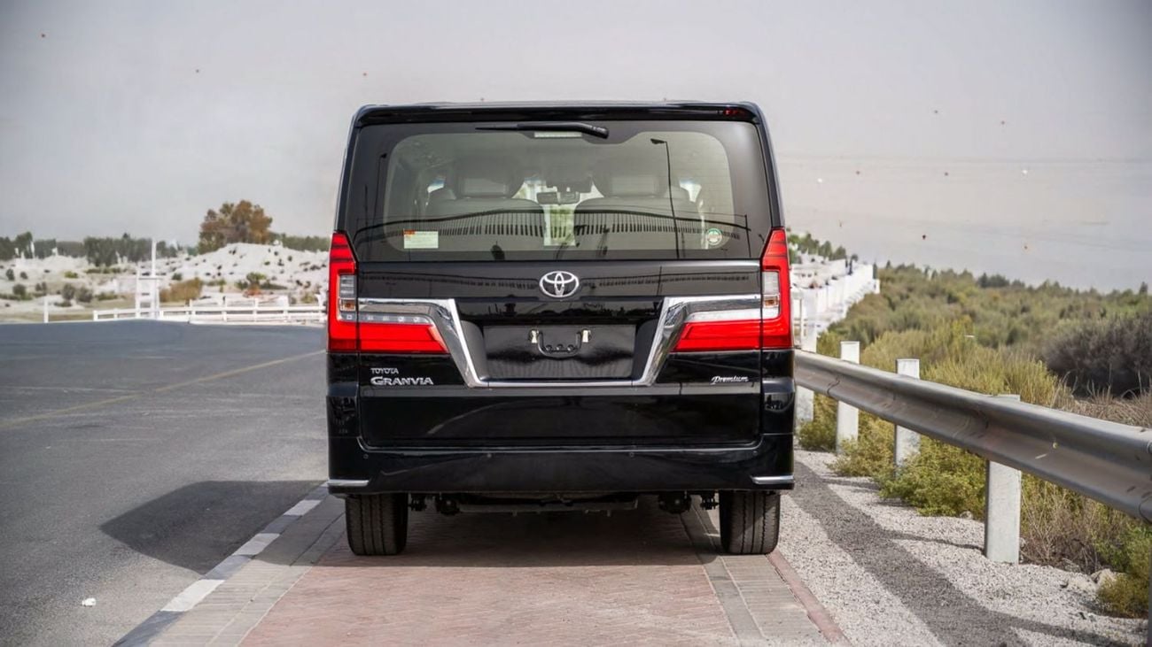 تويوتا جرافينا Toyota Granvia Premium 3.5L 2026