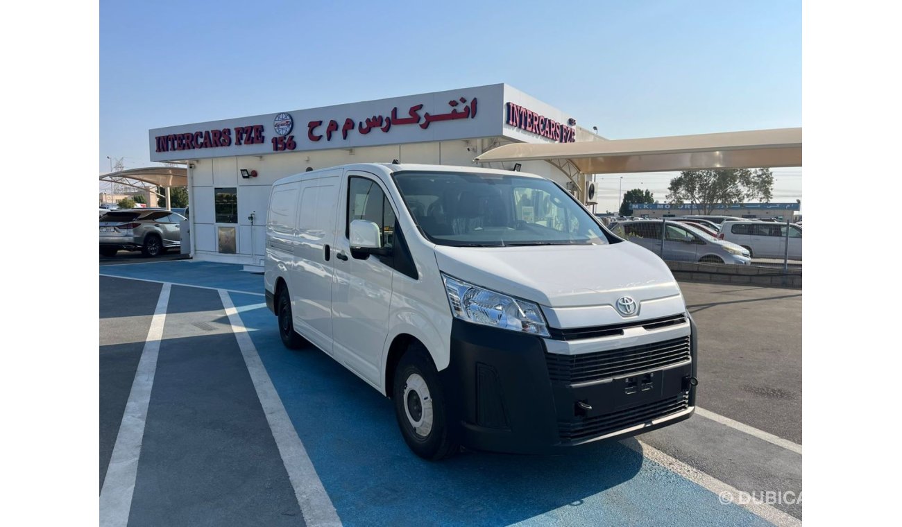 Toyota Hiace GL STD Roof Panel Van TOYOTA HIACE 3.5L Van RWD 5Doors