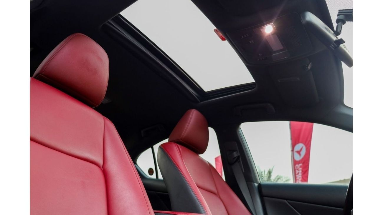 Lexus IS300 Premier Lexus IS300 2021 GCC under Warranty with Flexible Down-Payment/ Flood Free.